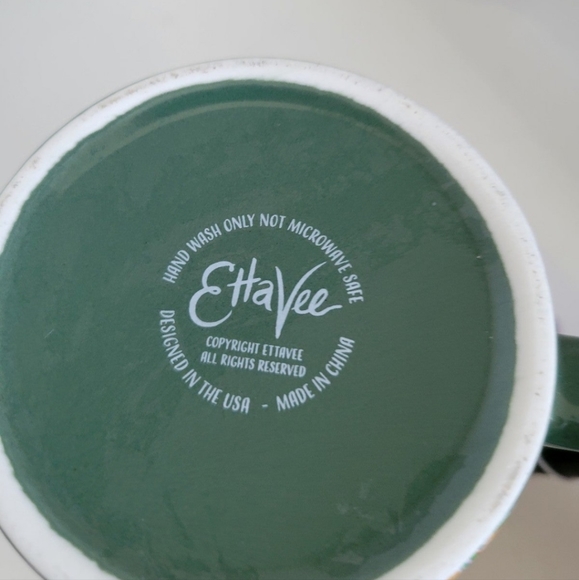 NEW EttaVee Coffee Mug Cup Green Seasons Greetings Painted Christmas - Picture 4 of 4